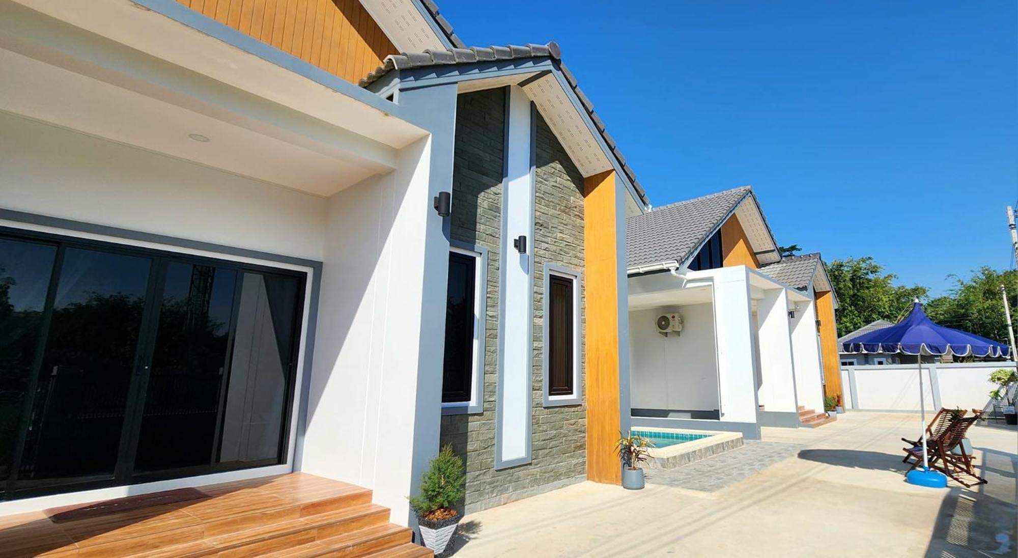Sisters Real Escapes - Private Bedroom With Shared Bathroom Mae Sot Exterior photo